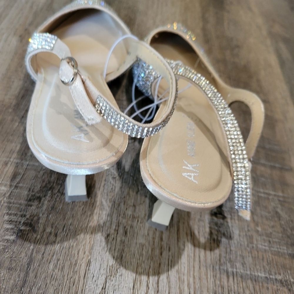 Anne Klein Elegant Silver Women's Slingback Shoes - Picture 3 of 9